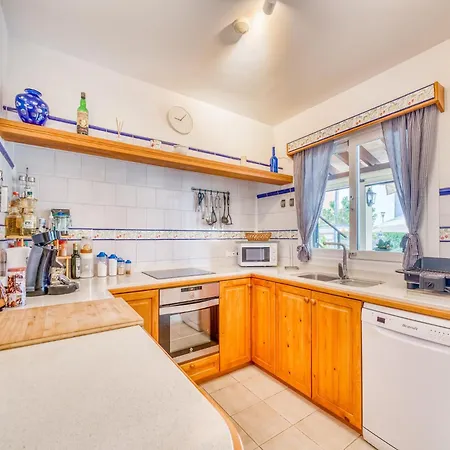 Pet-friendly Near