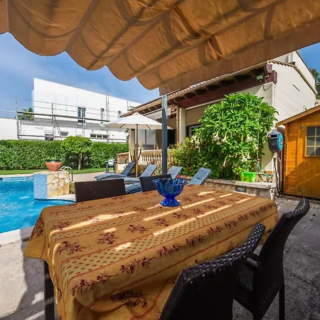 Pet-friendly Near 別荘 アルクディア