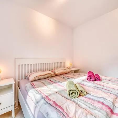 Pet-friendly Near *